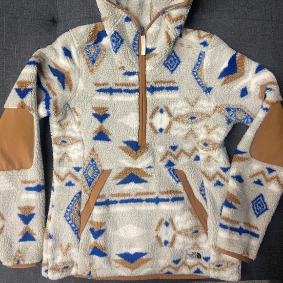 The North Face Campshire High Pile Hoodie - XS - BNWOT - Picture 1 of 6